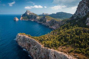 Mallorca Cap Formentor Tramuntana ocean cliffs Spain