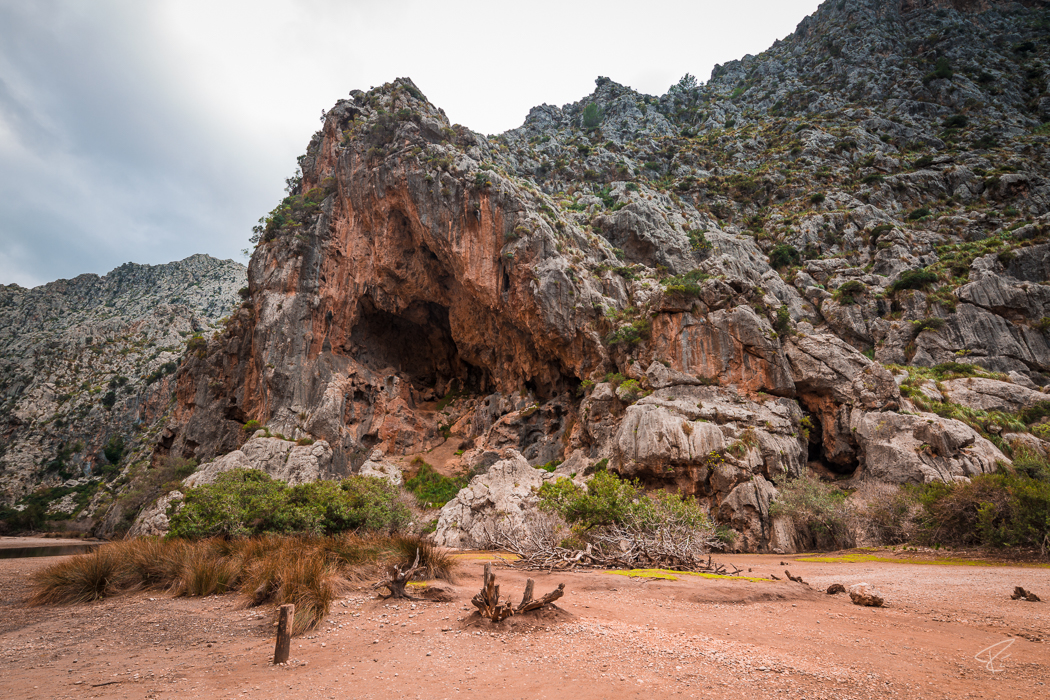 Mallorca Torrent de Pareis Sa Calobra Serra de Tramuntana canyon cave