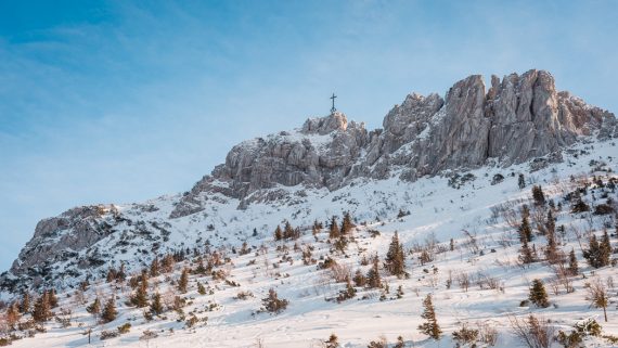 Kampenwand Chiemgauer Alpen Gipfelkreuz Winter